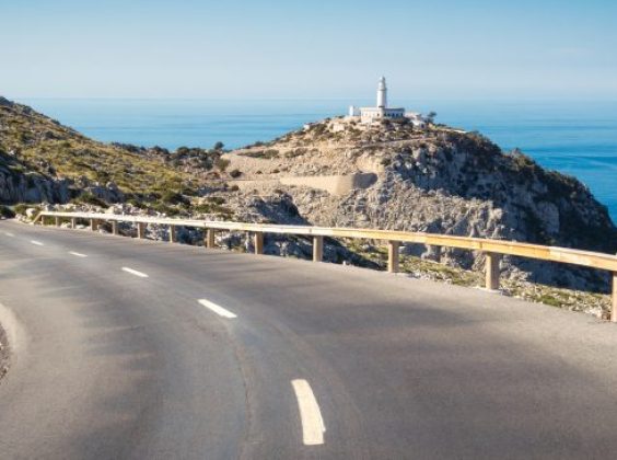 Un contrat de location de voiture en Espagne : attention à ces termes