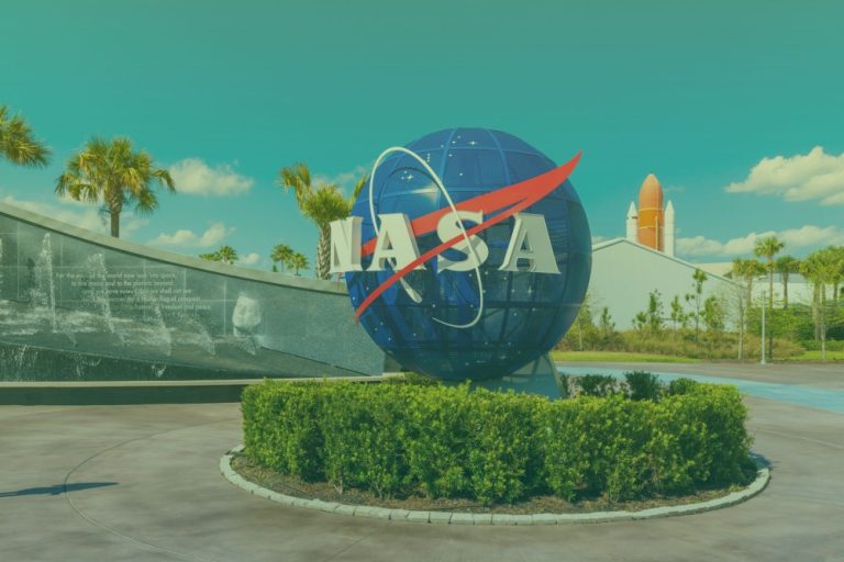 usa-florida-kennedy-space-center-3