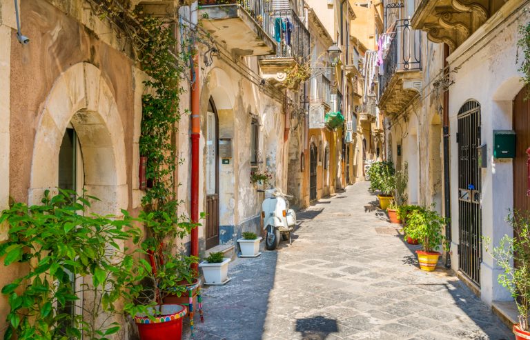 picturesque-street-in-ortigia-siracusa-old-town-sicily-southern-italy