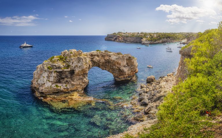 es-pontas-es-pontas-a-natural-arch-near-cala-llombards-on-the-spanish-balearic-island-of-majorca-spain