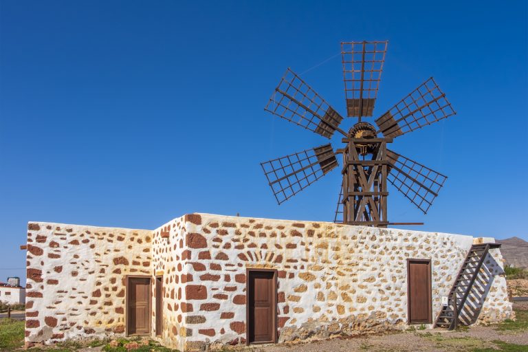 fuerteventura-canary-islands-solitary-windmill