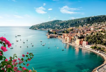 La Côte d’Azur en voiture de location : itinéraire en 8 étapes sur la Riviera entre mer et Provence-Alpes