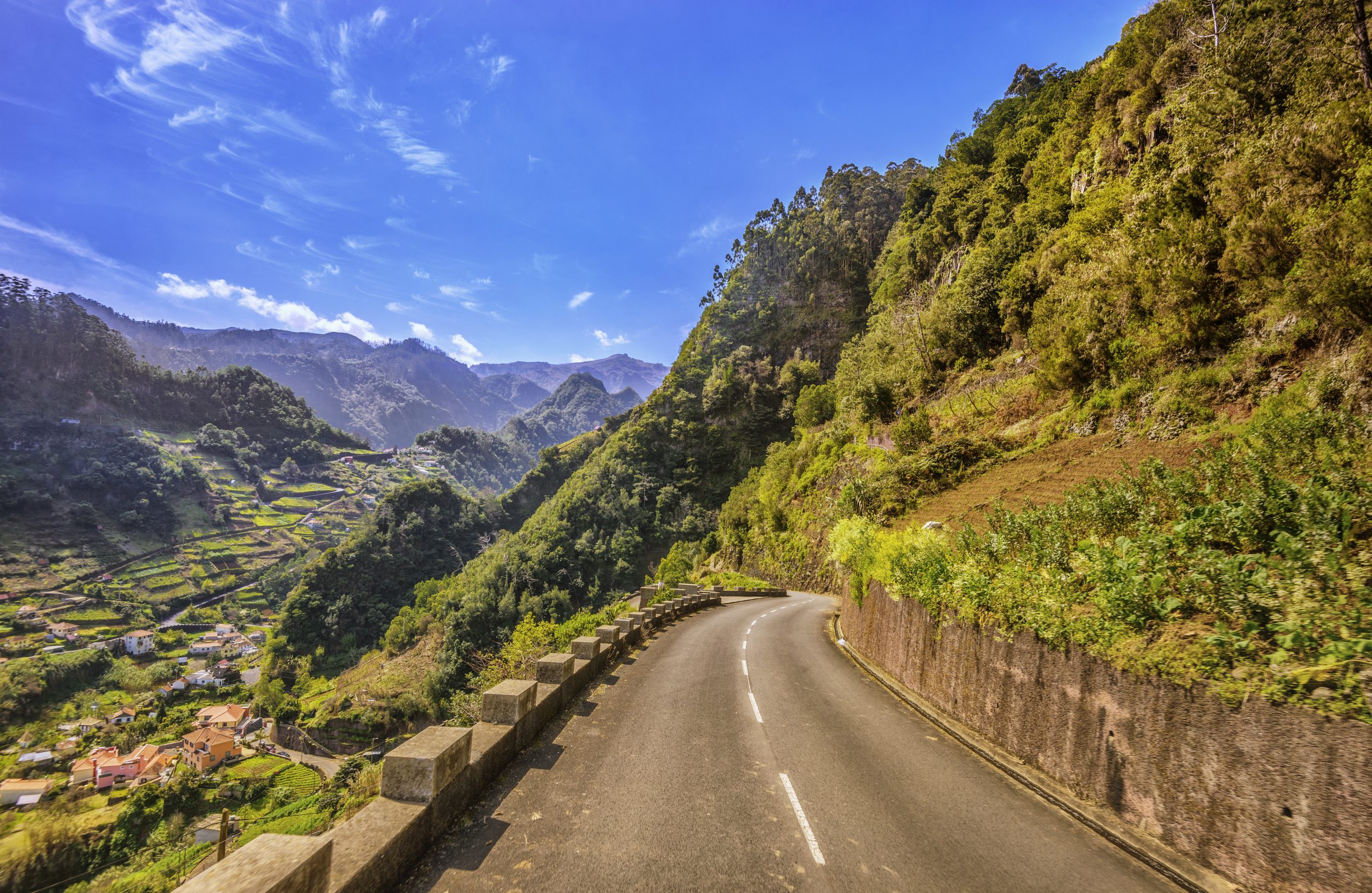 Louer une voiture à Madère : 8 escapades pour explorer l’île